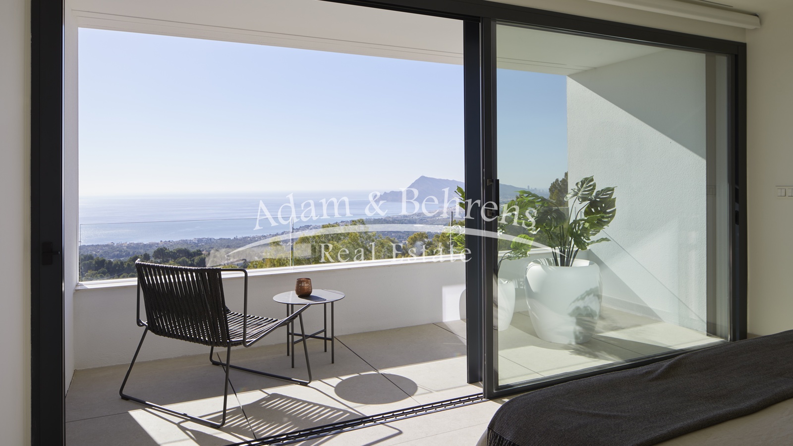 1748273443_HB205_020